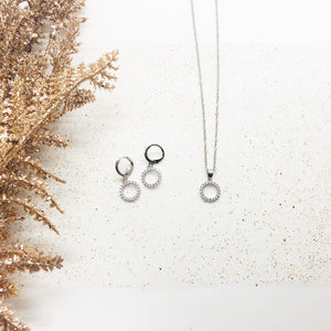 Everlasting Necklace